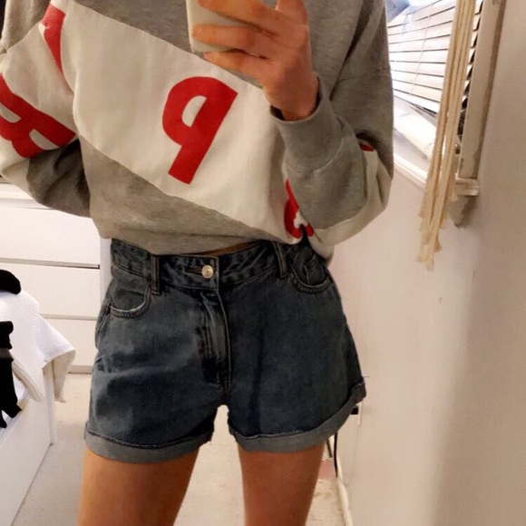 Pull and bear denim boyfriend shorts. - Picture 4 of 4